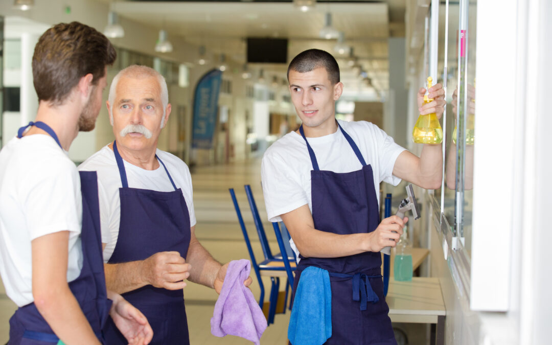 Vacature meewerkend voorman/vrouw facilitaire diensten (winkelschoonmaak)